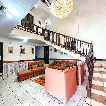 Hill View Hotel Mccarthy Hills Botianaw Zewnętrze zdjęcie