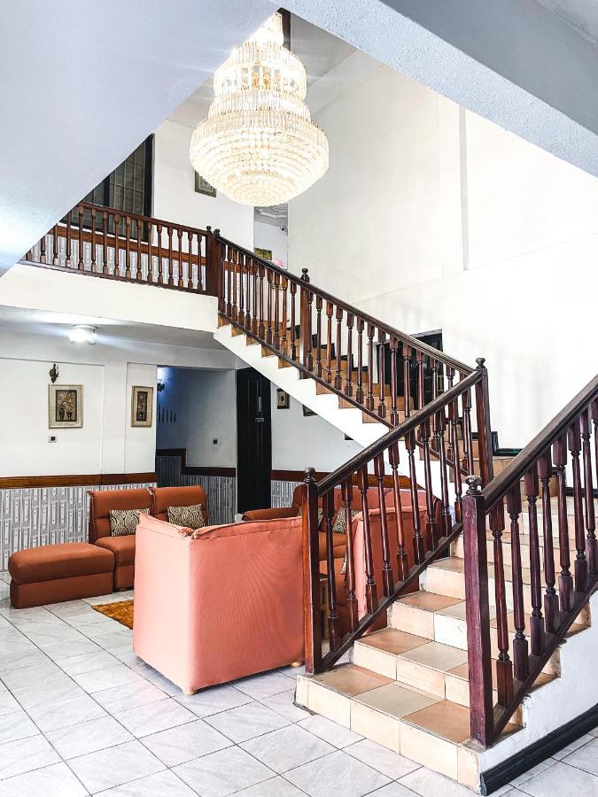 Hill View Hotel Mccarthy Hills Botianaw Zewnętrze zdjęcie