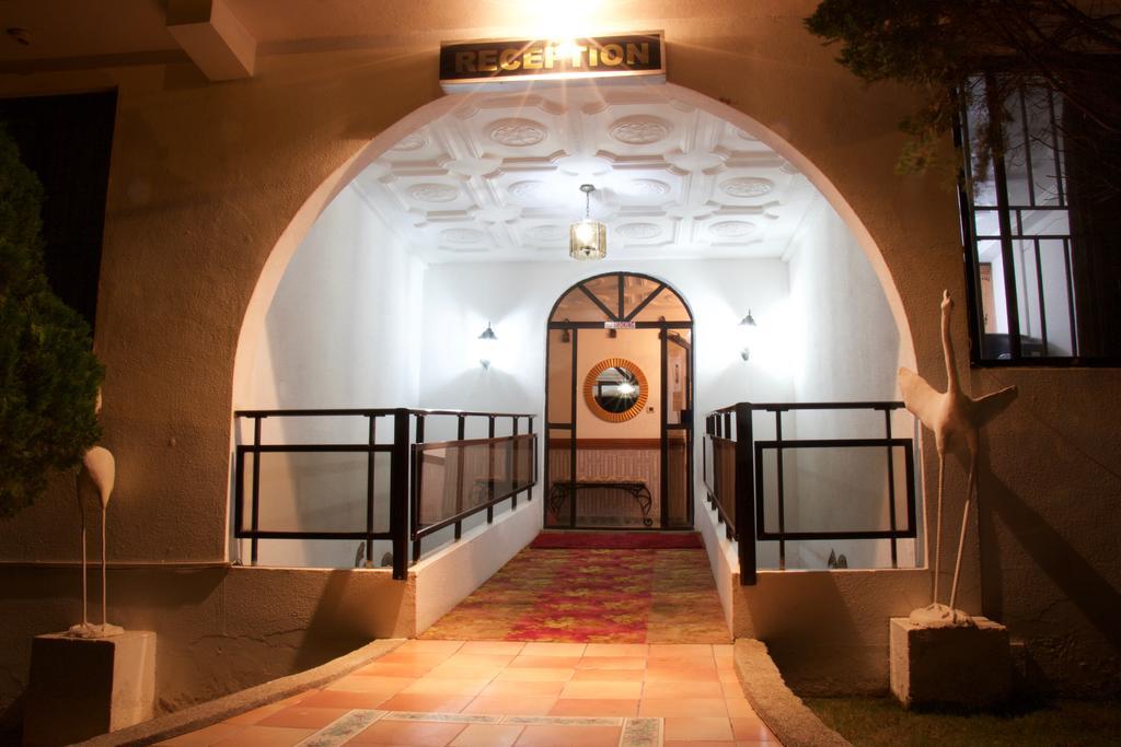 Hill View Hotel Mccarthy Hills Botianaw Zewnętrze zdjęcie