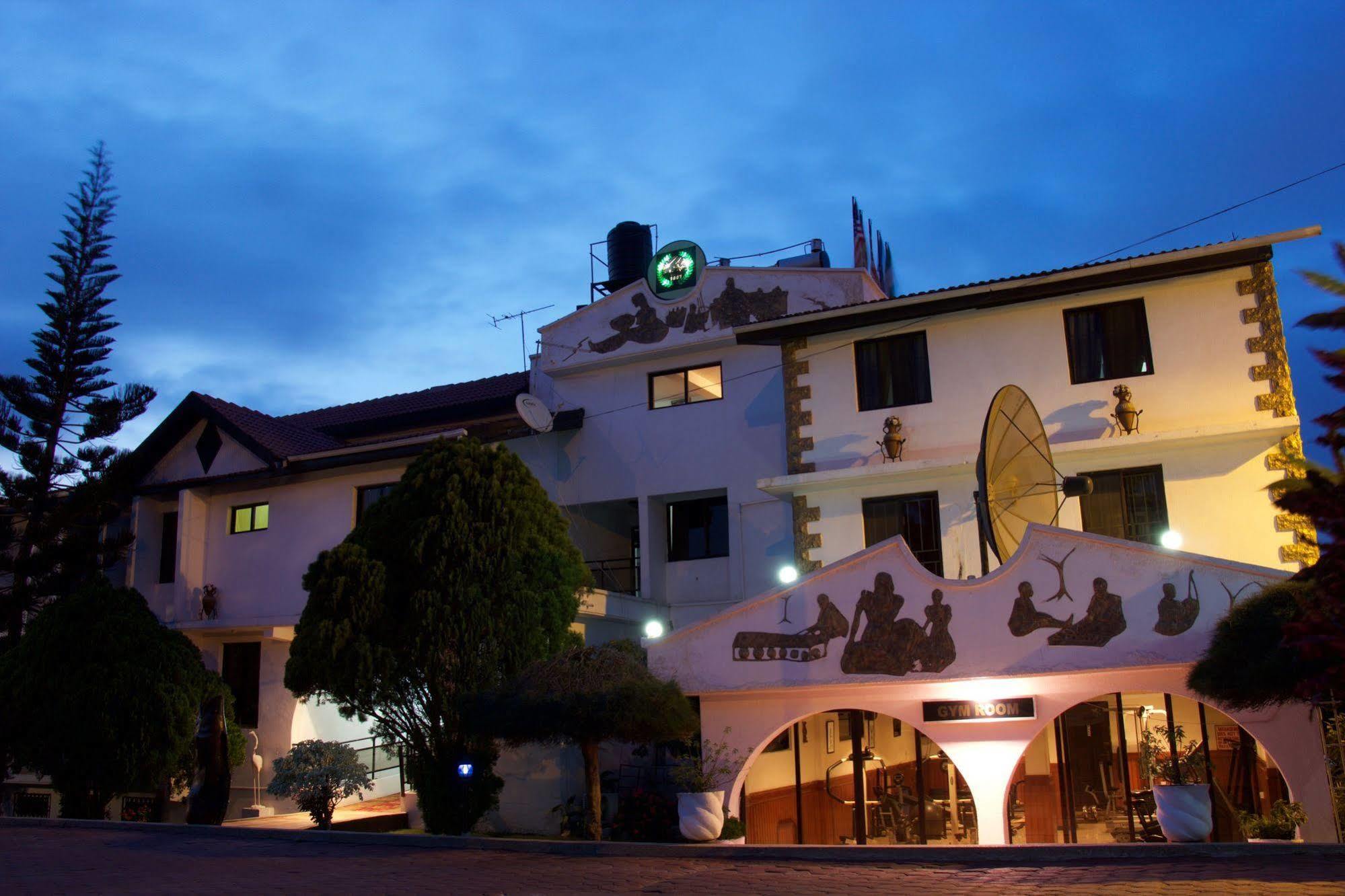 Hill View Hotel Mccarthy Hills Botianaw Zewnętrze zdjęcie