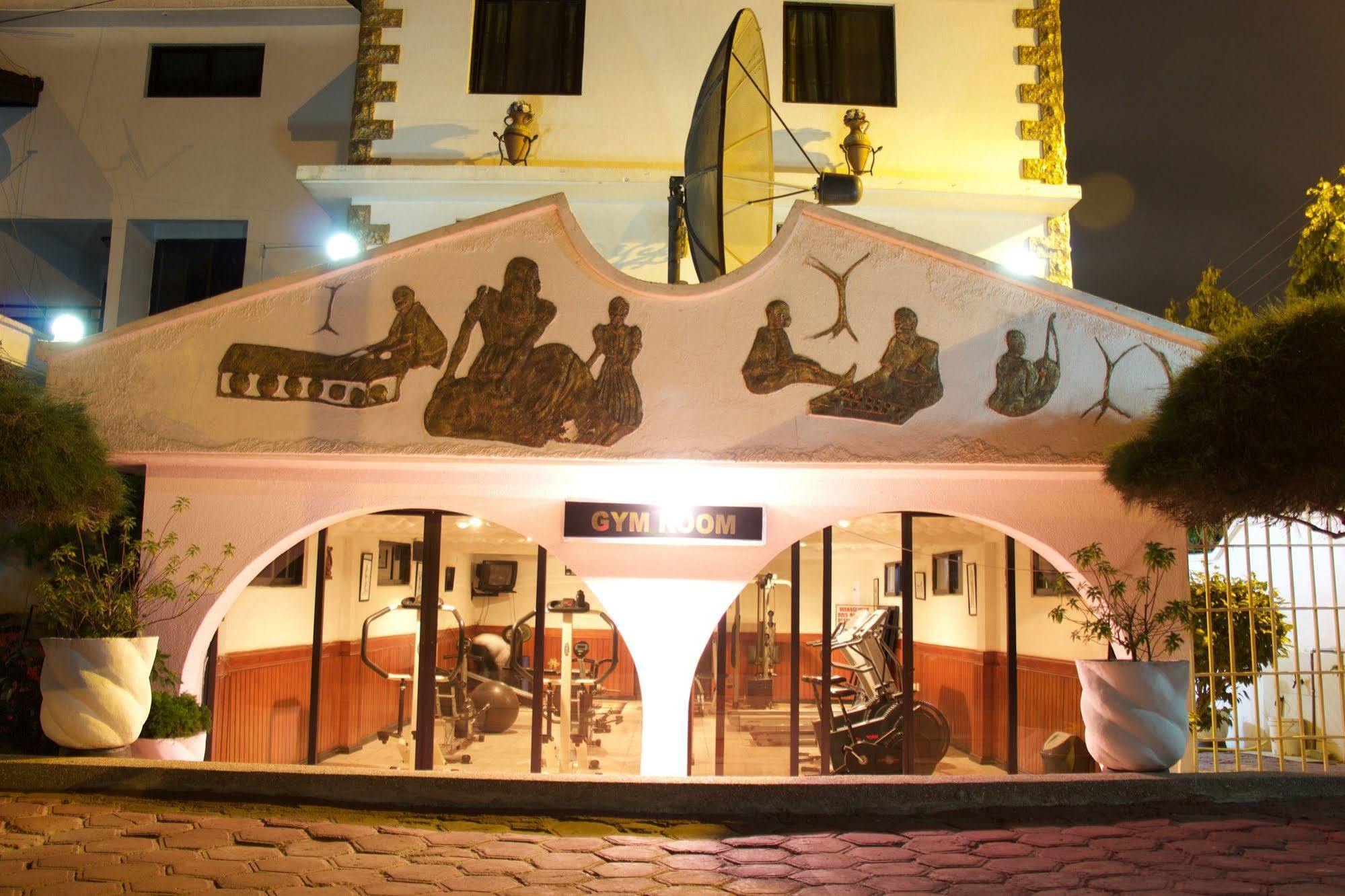 Hill View Hotel Mccarthy Hills Botianaw Zewnętrze zdjęcie